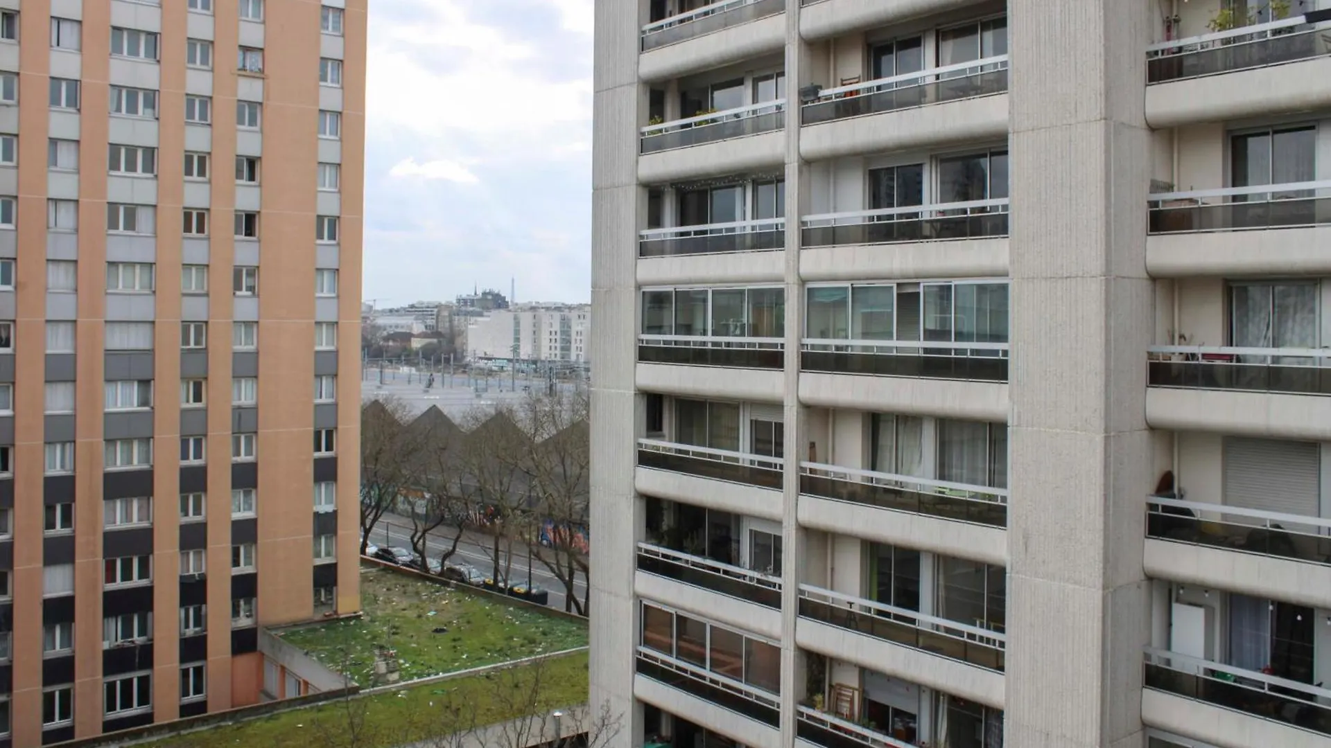 Apartamento Spacious 3 Rooms With Balcony In Paris