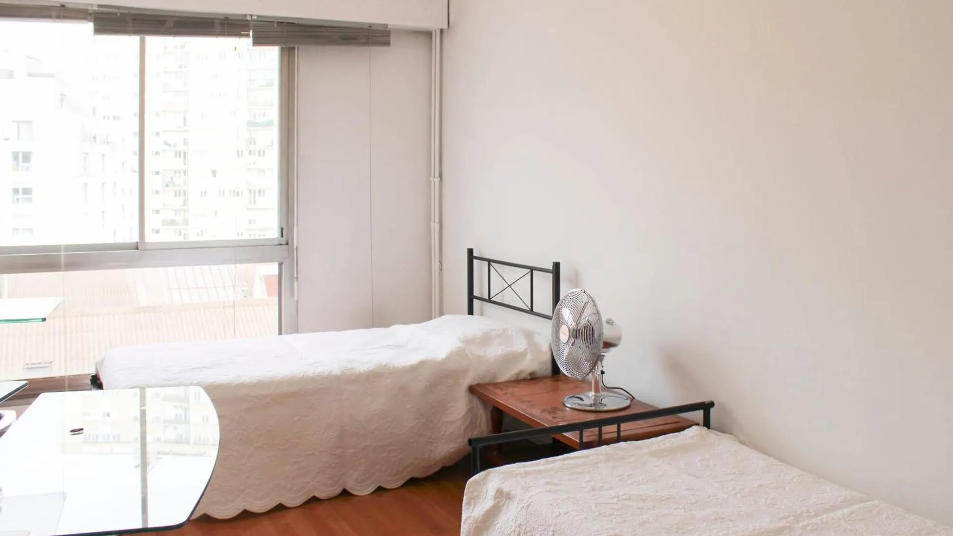 Apartment Spacious 3 Rooms With Balcony In Paris